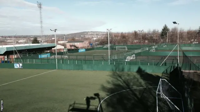 wide shot of the Sheffield Powerleague pitches