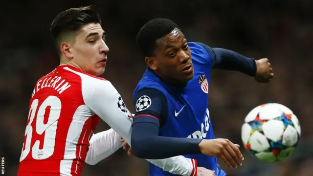 Anthony Martial tries to squeeze past Hector Bellerin