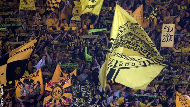 Borussia Dortmund fans