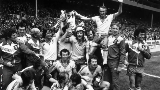 Southampton lift FA Cup in 1976