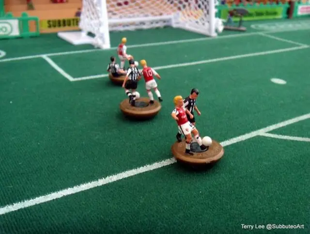 Bergkamp's Newcastle goal in Subbuteo