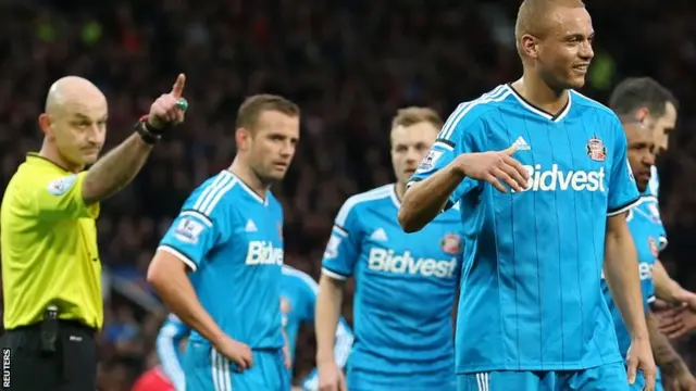 Wes Brown sending off against Manchester United