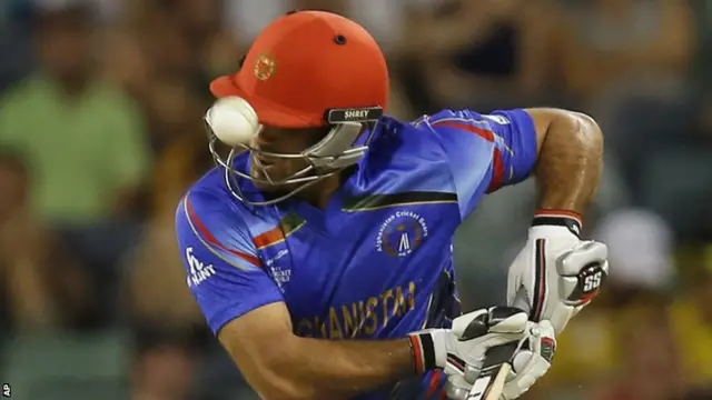 Afghanistan's Samiullah Shenwari takes evasive action