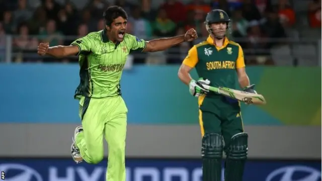 Pakistan celebrate against South Africa