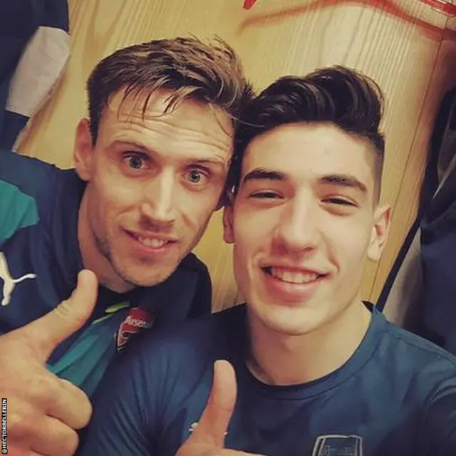 Hector Bellerin selfie