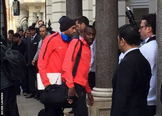 Paris St-Germain arrive