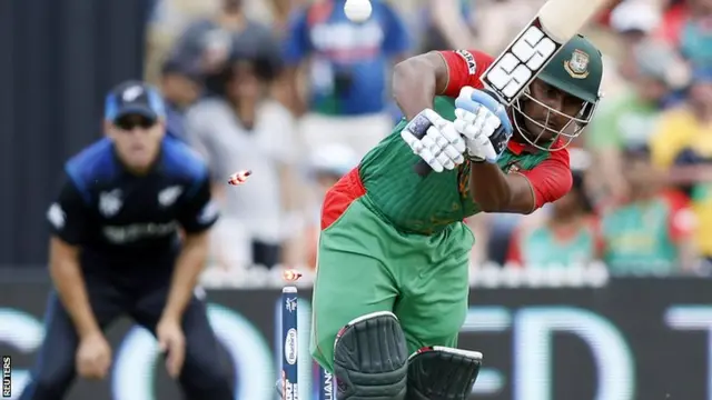 Imran Kayes is bowled by Trent Boult