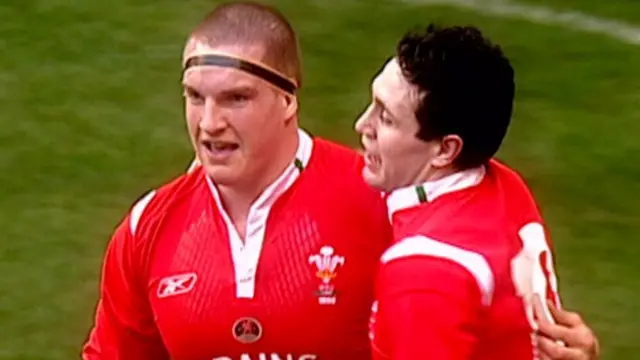 Stephen Jones congratulates Gethin Jenkins