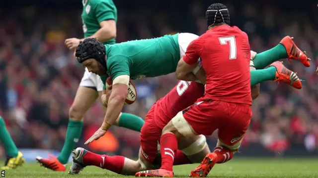 Sam Warburton tackles Sean O'Brien