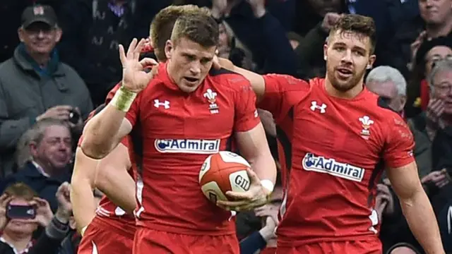 Scott Williams celebrates his try for Wales