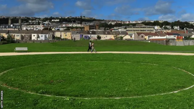 The Vetch Field site