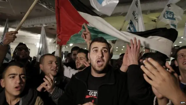 Supporters of the Arab Joint List celebrate in Nazareth (17 March 2015)