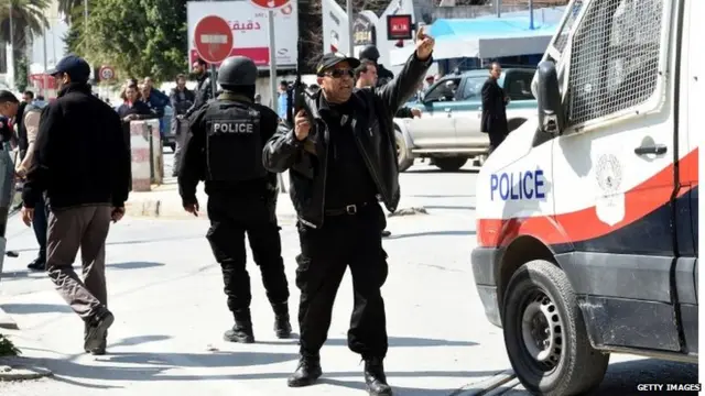 Tunisian security forces secure the area after gunmen attacked Tunis" famed Bardo Museum on March 18, 2015