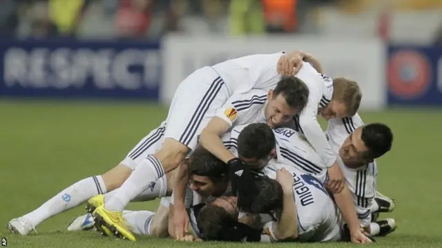 Dynamo players celebrate