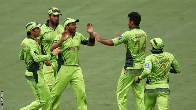 Pakistan celebrate a wicket