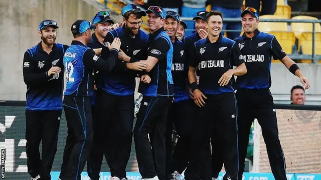 New Zealand celebrate another wicket