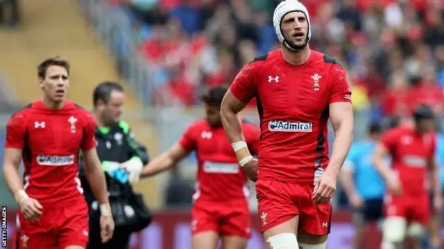 Luke Charteris looks dejected