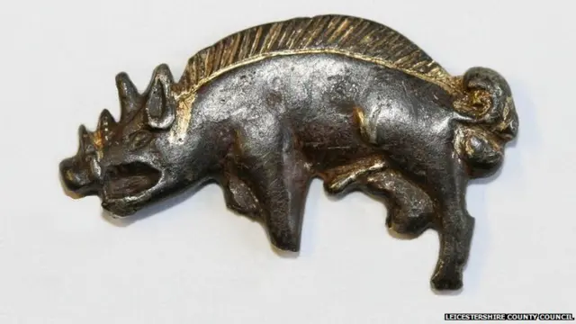 Boar badge