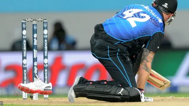 Brendan McCullum loses a shoe