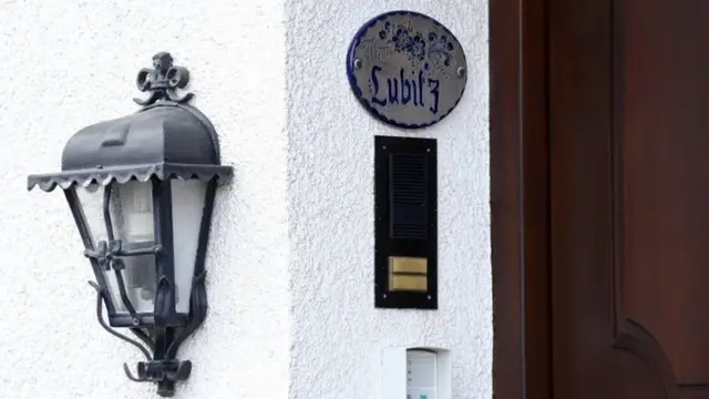 Andreas Lubitz's front door in Montabaur, Germany (26 March 2015)