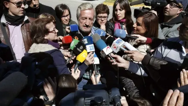 Juan Pardo (C), who lost his first wife and grandaughter in Germanwings Flight 4U 9525 plane crash on 27 March in Barcelona