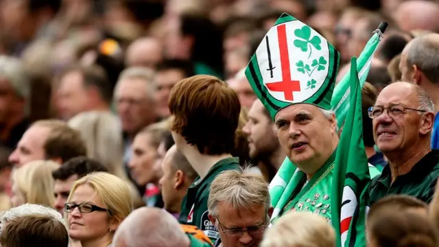 London Irish fan