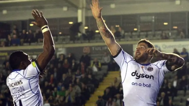 Matt Banahan celebrates