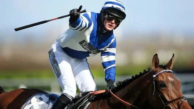 Jockey Nico de Boinville