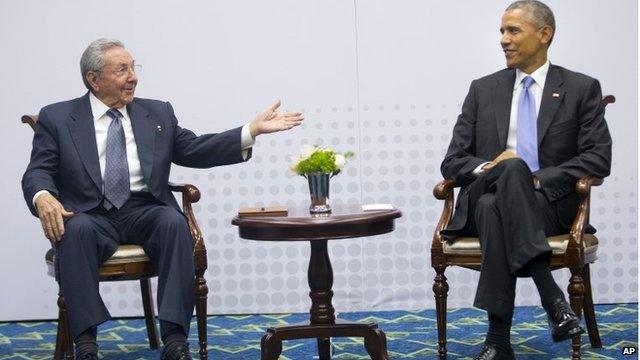 US President Barack Obama (right) with Cuban President Raul Castro