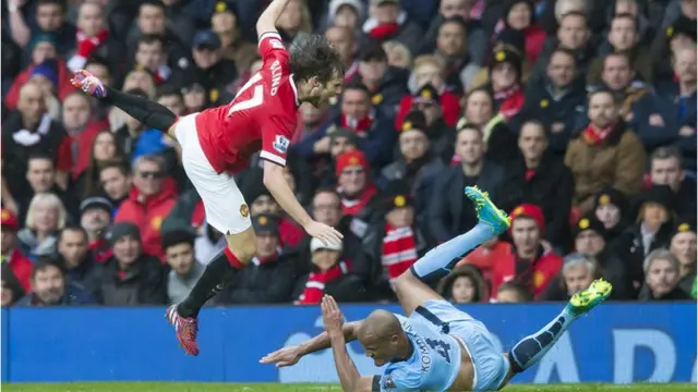 Vincent Kompany tackles Daly Blind