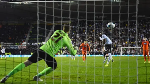 Darren Bent penalty