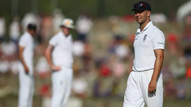 Jonathan Trott fielding