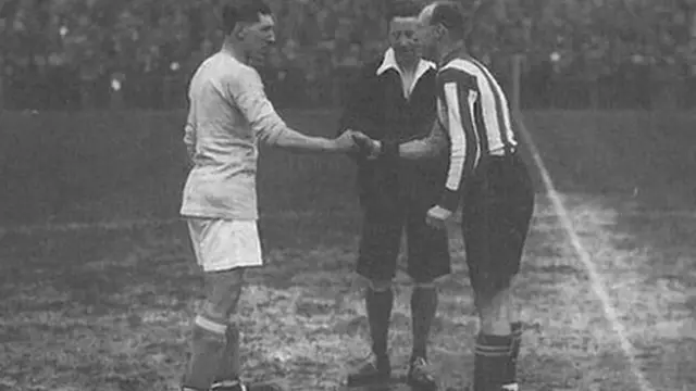 Cardiff beat Reading 3-0 in the 1927 semi-final