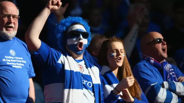 A Reading fan sings