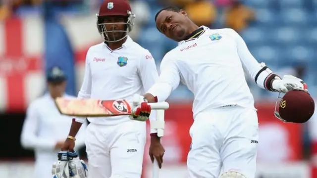 Marlon Samuels celebrates