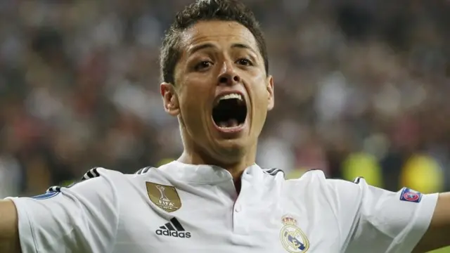 Javier Hernandez celebrates