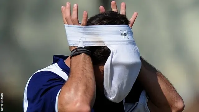 Ryan Ten Doeschate wears his jockstrap on his head