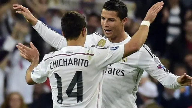 Javier Hernandez celebrates with Cristiano Ronaldo