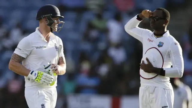 Marlon Samuels salutes Ben Stokes