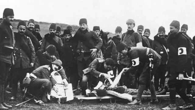 Members of the Red Crescent evacuate wounded soldiers in August 1915