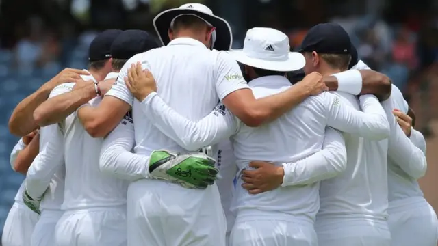 England team huddle