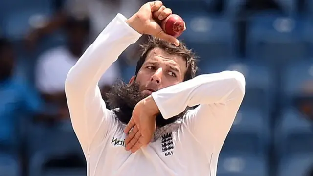 Moeen Ali bowling