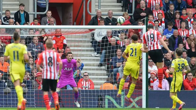 Graziano Pelle scores Southampton's second goal