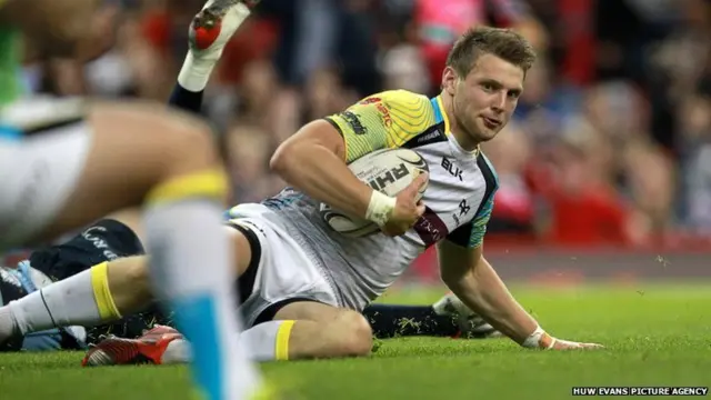 Dan Biggar try for Ospreys