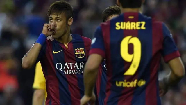 Luis Suarez celebrates for Barcelona