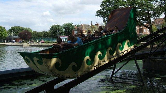 The splash boat ride