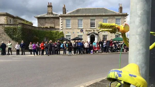 Crowds at Pickering.