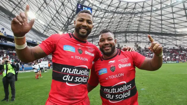 Delon Armitage (L) and Steffon Armitage of Toulon