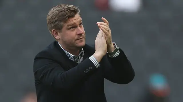 Karl Robinson