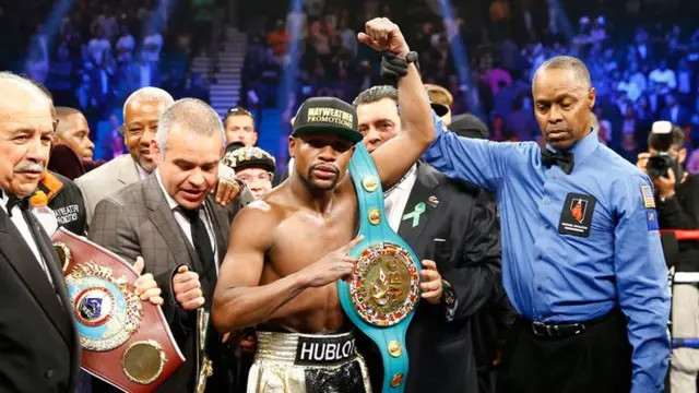 Floyd Mayweather is declared the winner